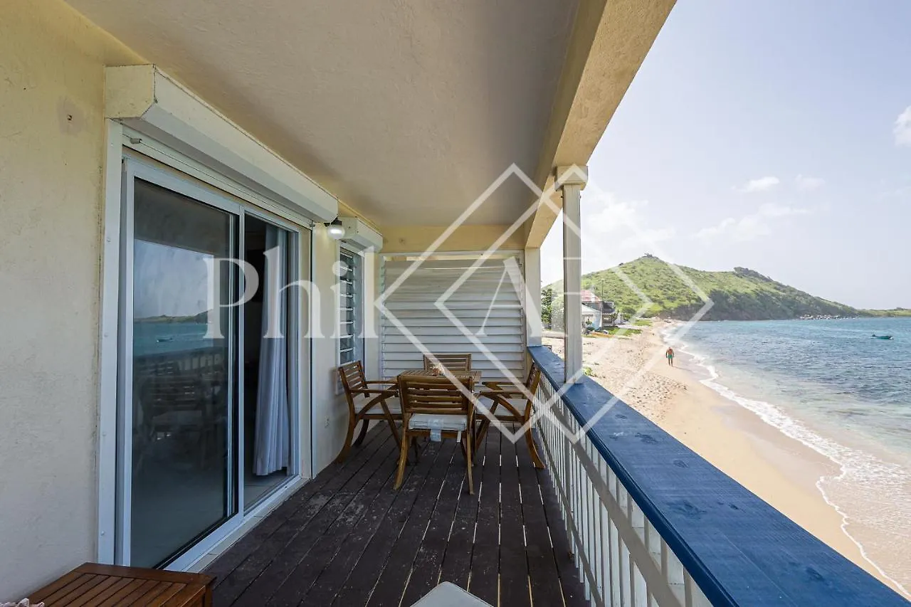 Magnifique 3 Pieces A Gd Case Les Pieds Dans L'Eau Grand Case 0*,